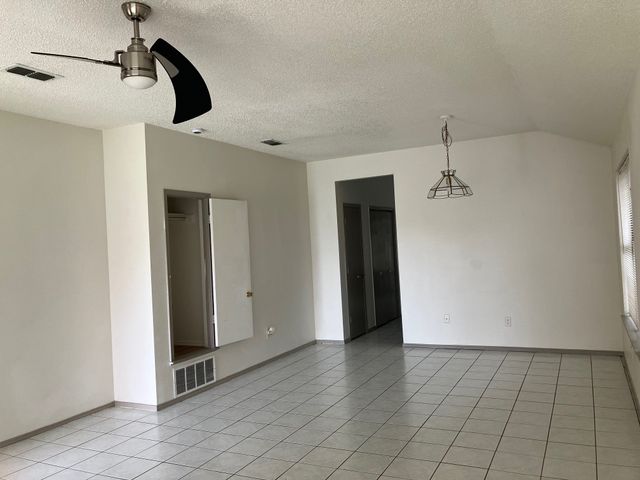 5210 Highbank Drive, Arlington, TX 76018