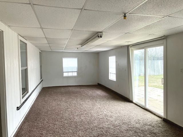 5210 Highbank Drive, Arlington, TX 76018