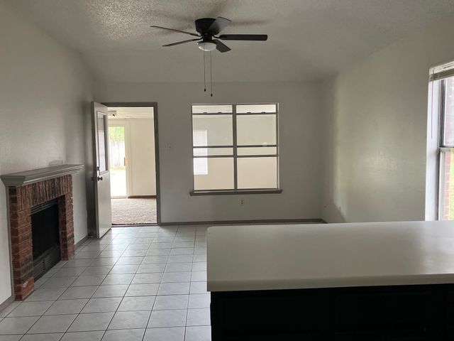 5210 Highbank Drive, Arlington, TX 76018