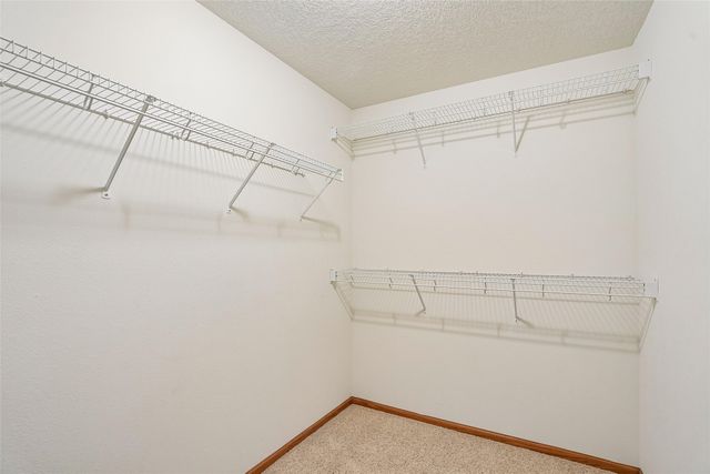 5131 Walnut Ridge Drive, Des Moines, IA 50317