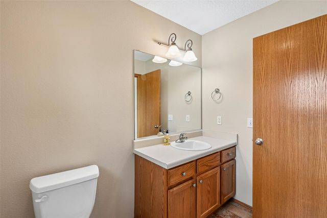 5131 Walnut Ridge Drive, Des Moines, IA 50317