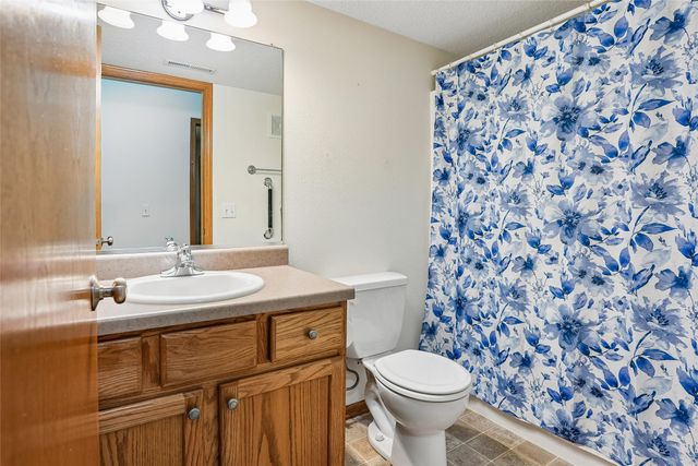 5131 Walnut Ridge Drive, Des Moines, IA 50317