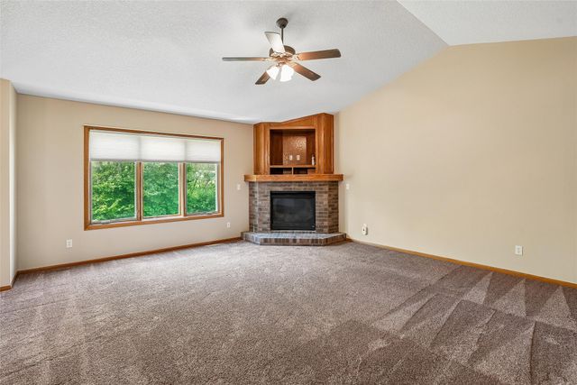 5131 Walnut Ridge Drive, Des Moines, IA 50317