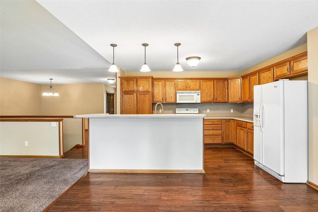 5131 Walnut Ridge Drive, Des Moines, IA 50317