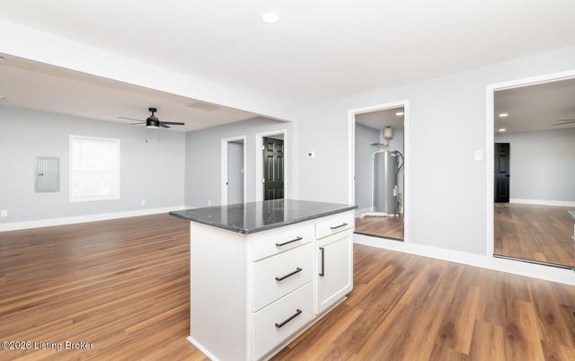 9303 3rd Street Rd, Louisville, KY 40272