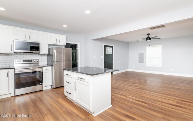 9303 3rd Street Rd, Louisville, KY 40272