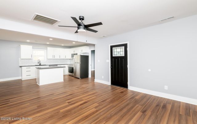 9303 3rd Street Rd, Louisville, KY 40272