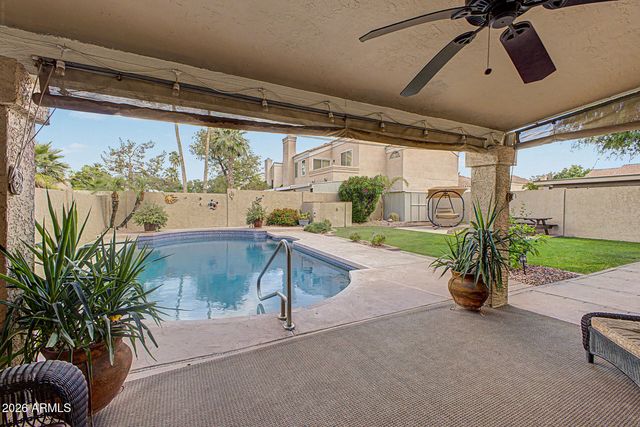 6712 W MCRAE Way, Glendale, AZ 85308