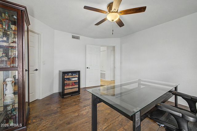 6712 W MCRAE Way, Glendale, AZ 85308