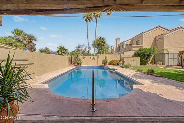 6712 W MCRAE Way, Glendale, AZ 85308