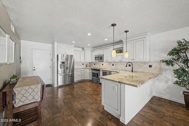 6712 W MCRAE Way, Glendale, AZ 85308