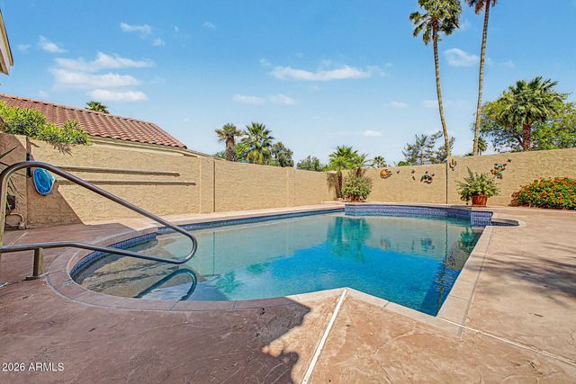 6712 W MCRAE Way, Glendale, AZ 85308