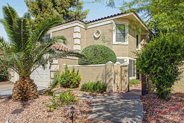 6712 W MCRAE Way, Glendale, AZ 85308