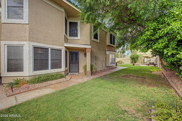 6712 W MCRAE Way, Glendale, AZ 85308