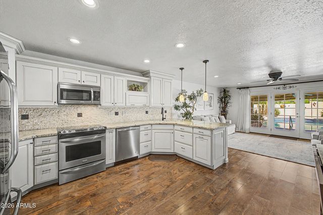 6712 W MCRAE Way, Glendale, AZ 85308