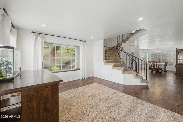 6712 W MCRAE Way, Glendale, AZ 85308