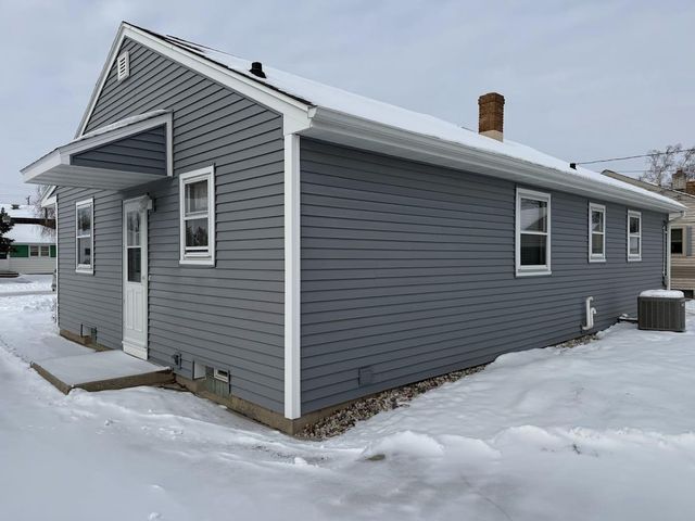 166 ANDREW AVENUE, Neenah, WI 54956