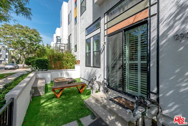 12912 Discovery, Playa Vista, CA 90094