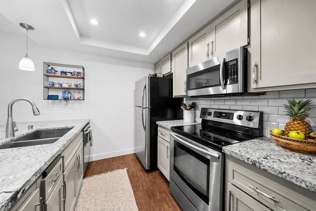 10737 San Diego Mission Rd 314, San Diego, CA 92108