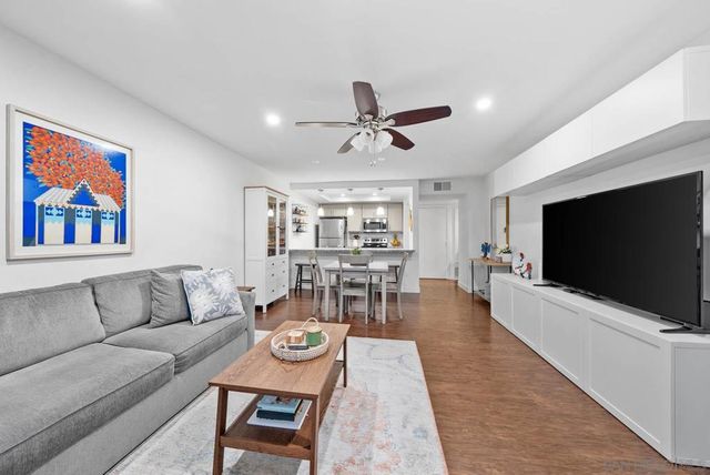 10737 San Diego Mission Rd 314, San Diego, CA 92108