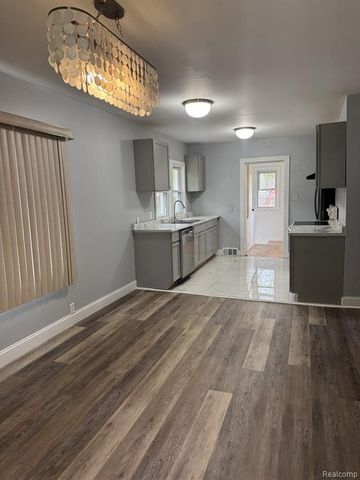 451 W George Avenue, Hazel Park, MI 48030
