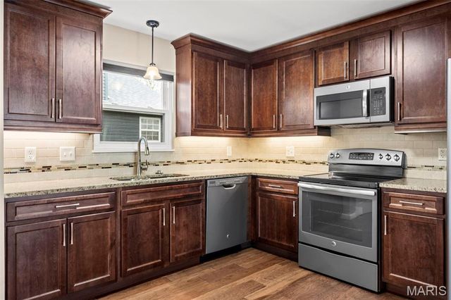 134 Autumn Oaks Drive, Troy, MO 63379