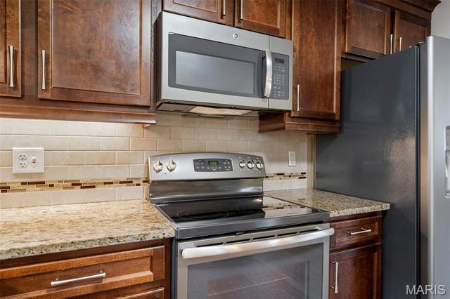 134 Autumn Oaks Drive, Troy, MO 63379