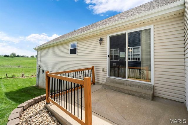 134 Autumn Oaks Drive, Troy, MO 63379