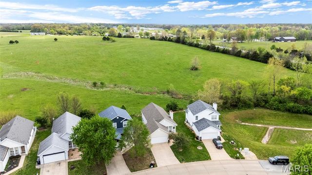 134 Autumn Oaks Drive, Troy, MO 63379