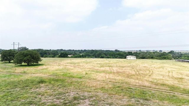 6015 Seawillow RD, Lockhart, TX 78644