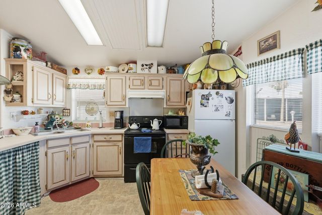 2000 S APACHE Road 24, Buckeye, AZ 85326