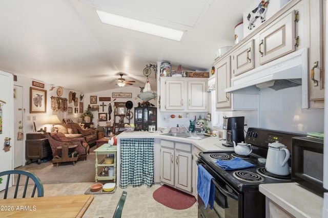 2000 S APACHE Road 24, Buckeye, AZ 85326