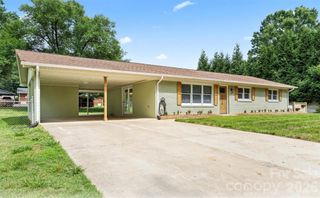 2910 Floral Drive, Albemarle, NC 28001