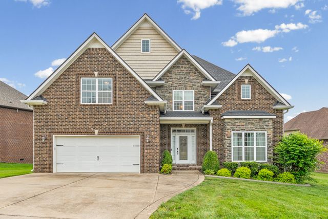 420 Clover Meadows Ct, Clarksville, TN 37043