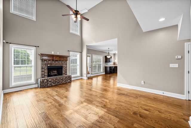 420 Clover Meadows Ct, Clarksville, TN 37043