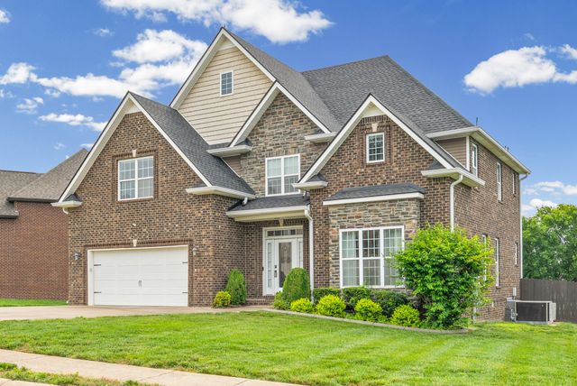 420 Clover Meadows Ct, Clarksville, TN 37043