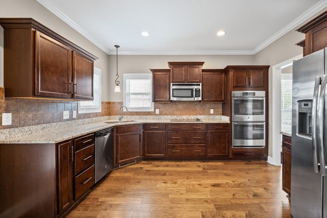 420 Clover Meadows Ct, Clarksville, TN 37043