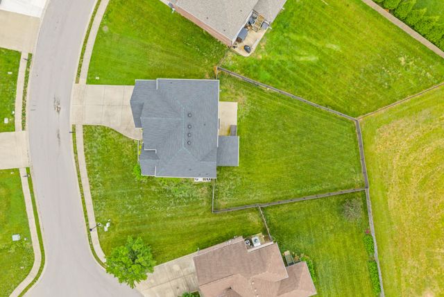 420 Clover Meadows Ct, Clarksville, TN 37043