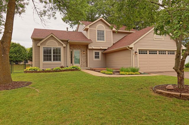 912 Moonlight Drive, Woodbury, MN 55125