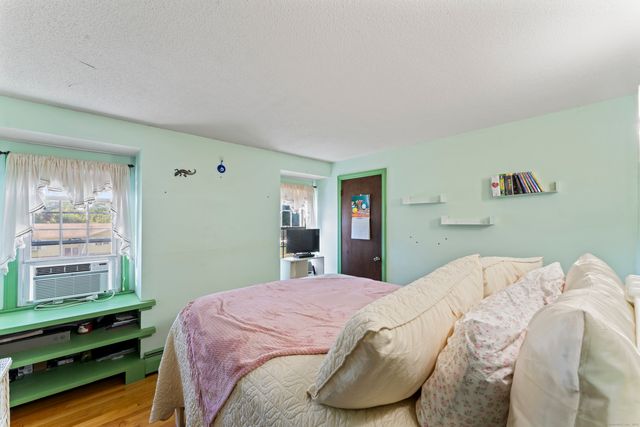 114 Harvest Lane, East Hartford, CT 06118