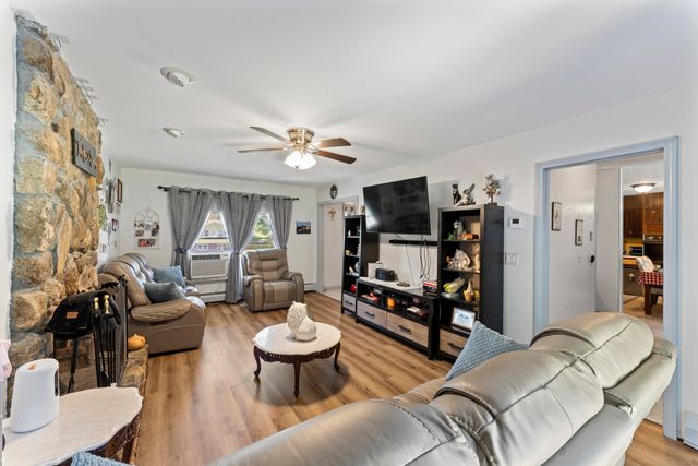 114 Harvest Lane, East Hartford, CT 06118