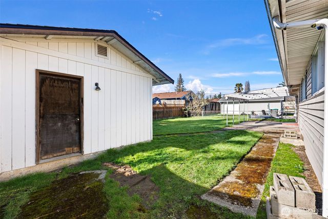 3021 Crane Avenue, Bremerton, WA 98310