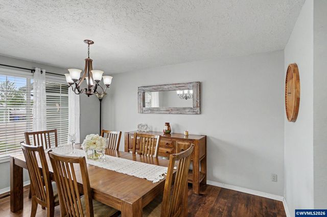 2184 Rock Ledge Dr NE, Keizer, OR 97303