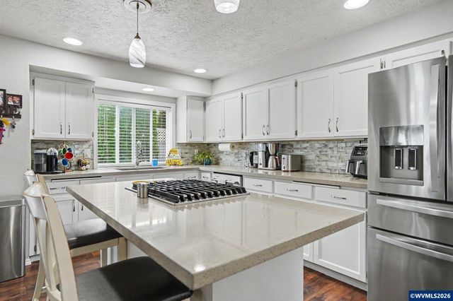 2184 Rock Ledge Dr NE, Keizer, OR 97303