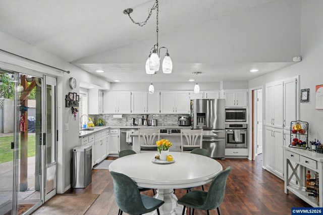 2184 Rock Ledge Dr NE, Keizer, OR 97303