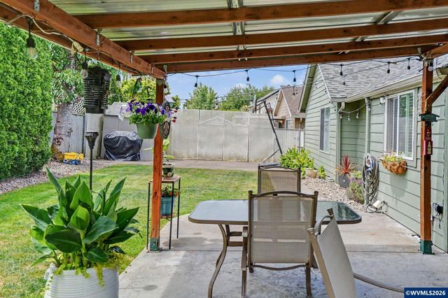 2184 Rock Ledge Dr NE, Keizer, OR 97303