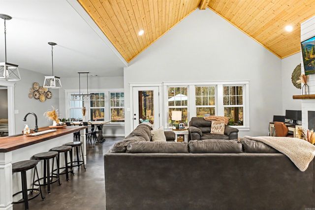 1405 Wilderness Road, Redfield, AR 72132