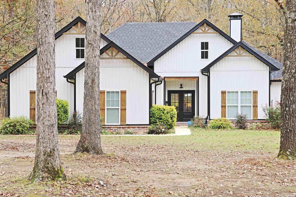 1405 Wilderness Road, Redfield, AR 72132