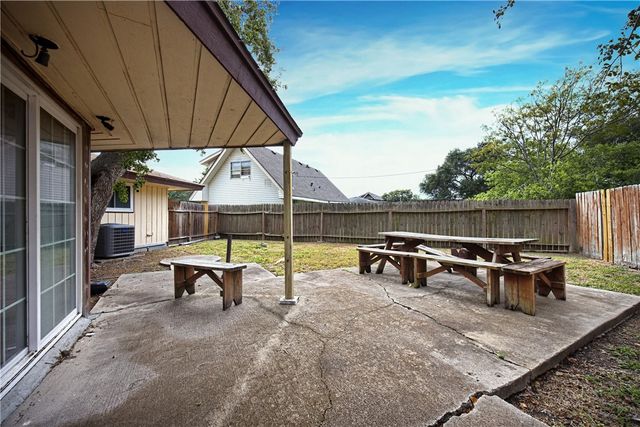 1123 Orion Dr, Portland, TX 78374