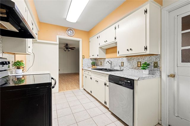 1123 Orion Dr, Portland, TX 78374